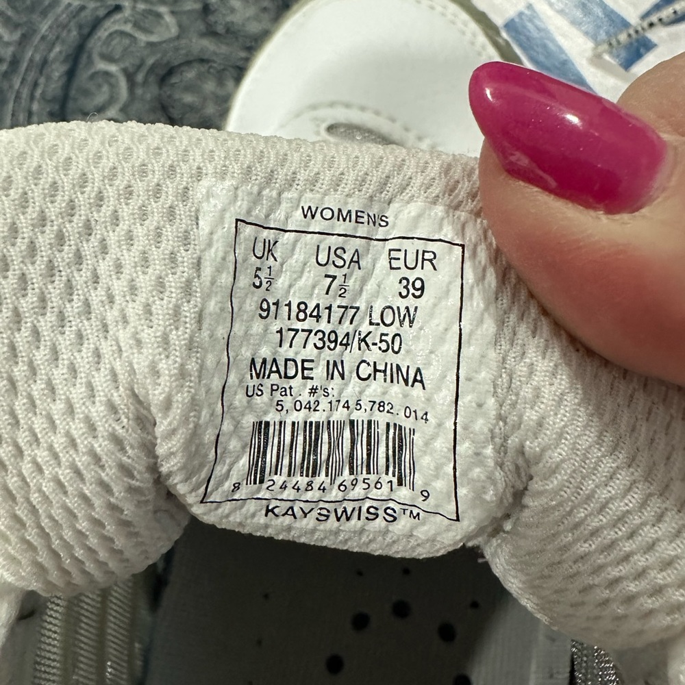 K-Swiss Tennis shoes